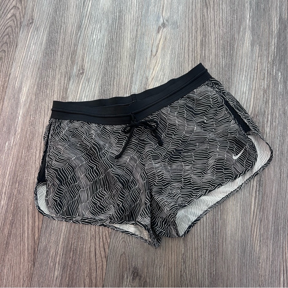 Nike Dri Fit shorts women’s size M